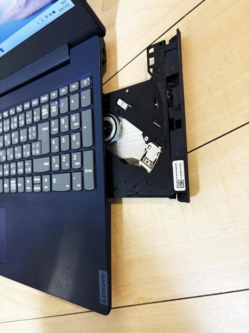 美品 Lenovo i5-10世代 SSD512GB office