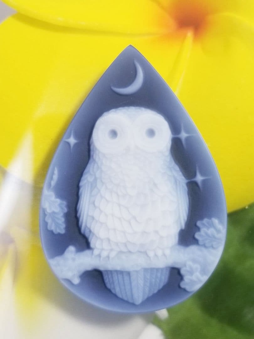 KM-84 【マティアス・ポストラー作】天然青瑪瑙カメオルース