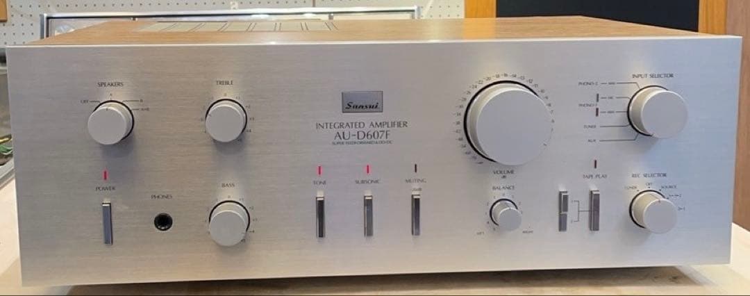 サンスイ AU-D607F プリメイン アンプ シルバー 動作品
