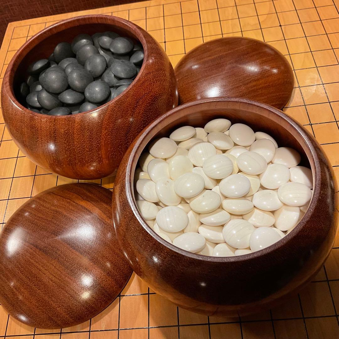 美品！囲碁セット【高級碁盤、碁石36号、特大碁笥】脚付 蛤 那智黒 碁盤 ヘソ付