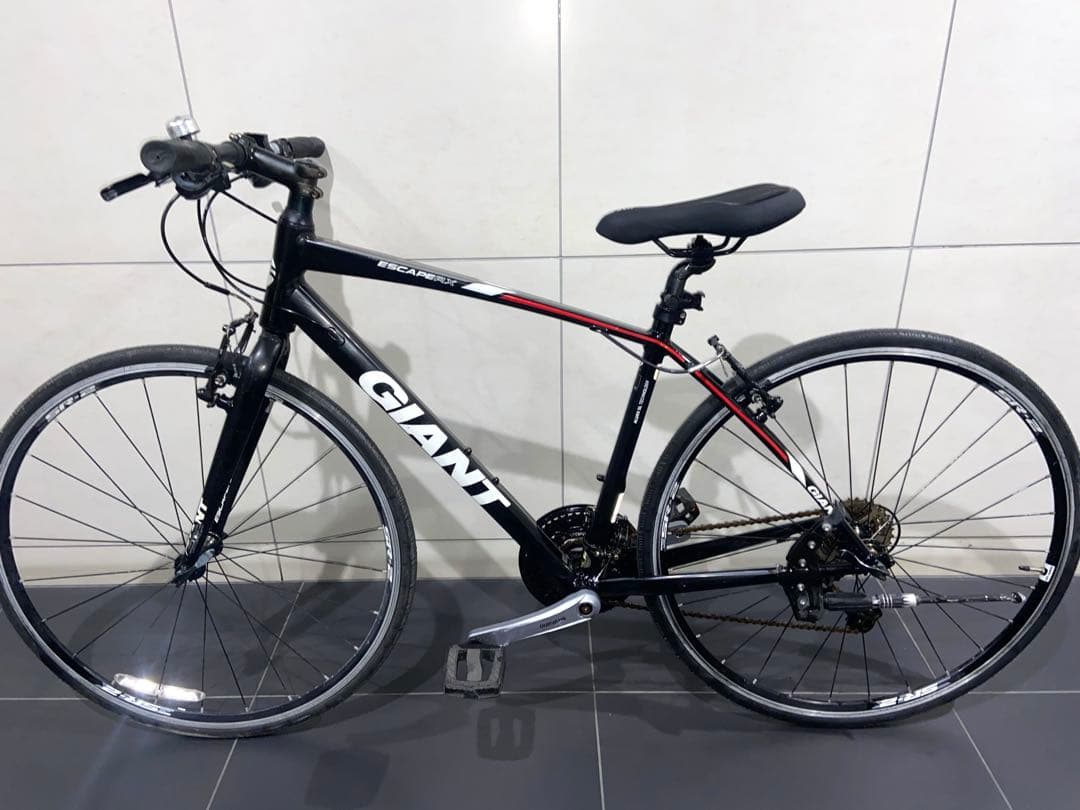 GIANT ESCAPE RX3 クロスバイク　ジャイアント　エスケープ4r3