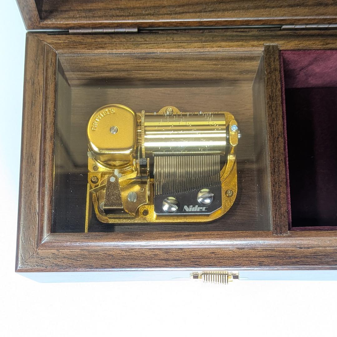 ◆在庫処分【新品】ORPHEUS 30弁オルゴール 虹【二宮和也(嵐)】共鳴台付