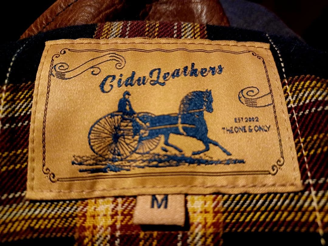 1/17(土)迄の特価！雰囲気抜群『CIDU LEATHERS』水牛革馬革コンビ