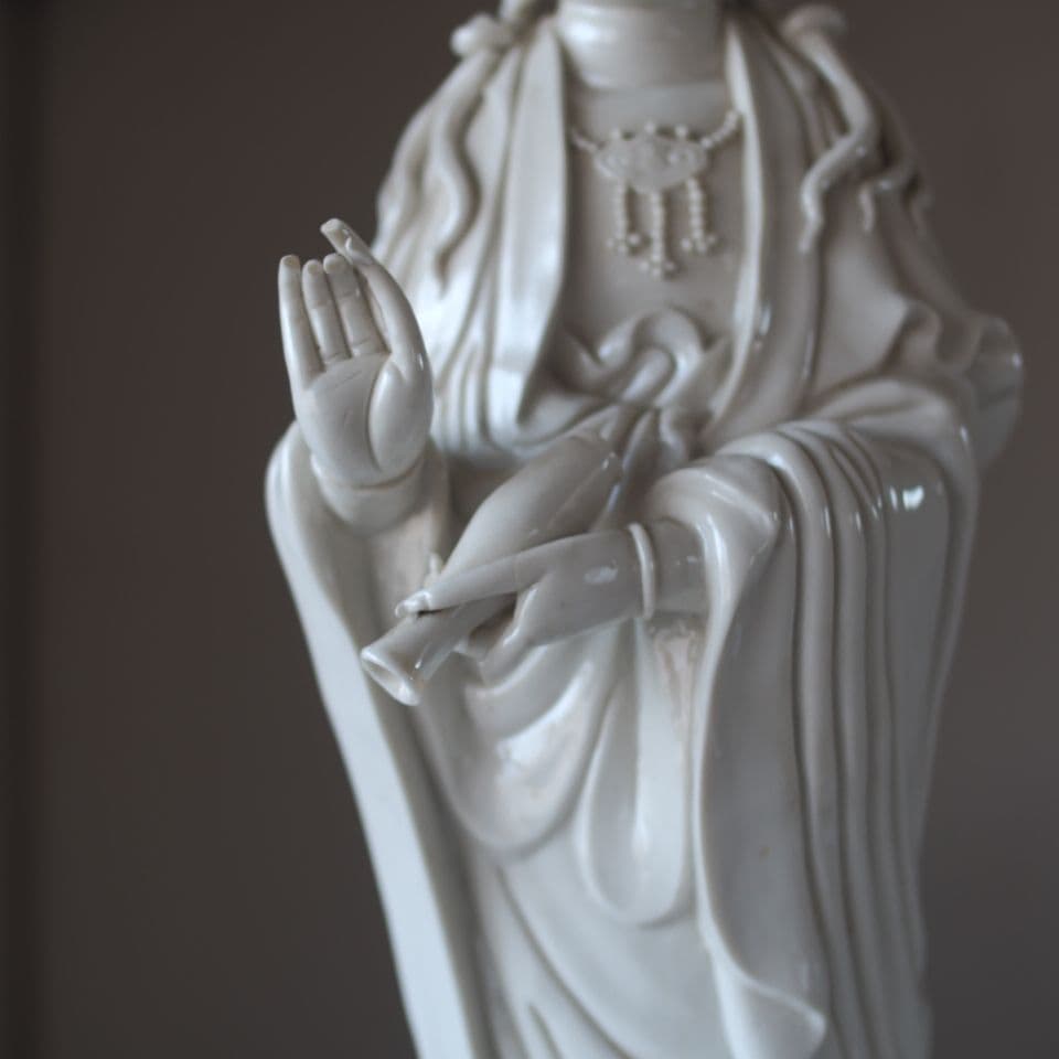 観音像 磁器製 ホワイト 約30cm 白磁 古道具