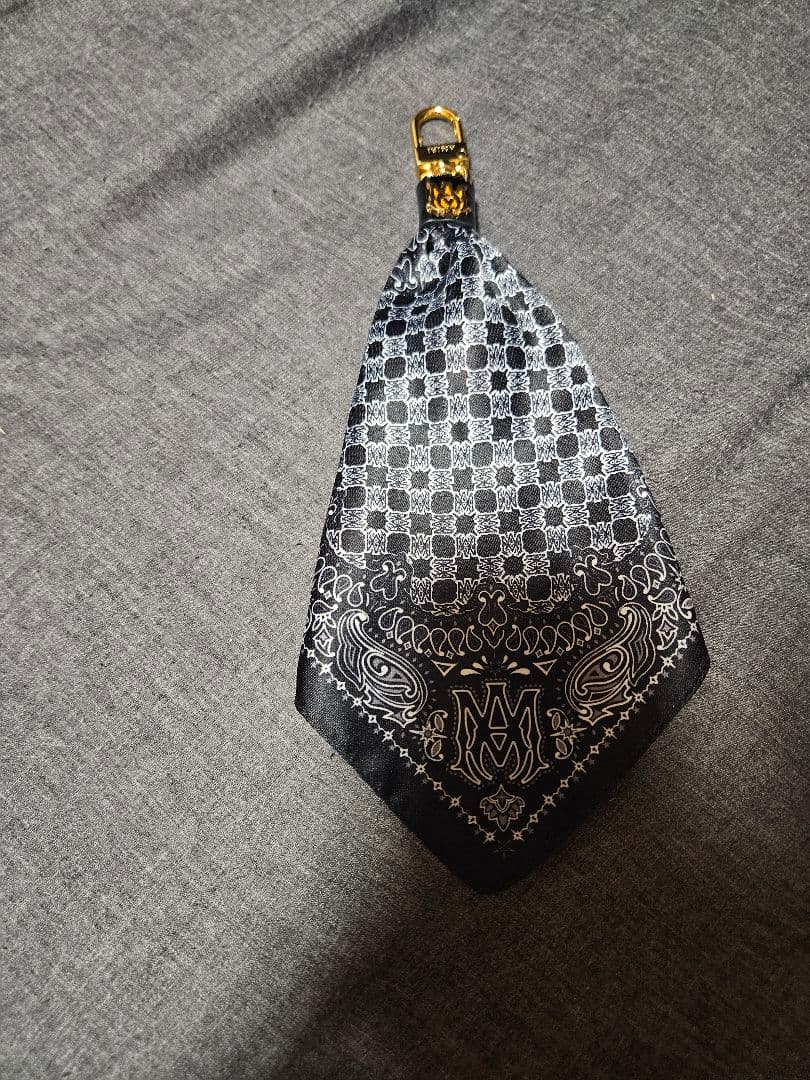 小物 amiri