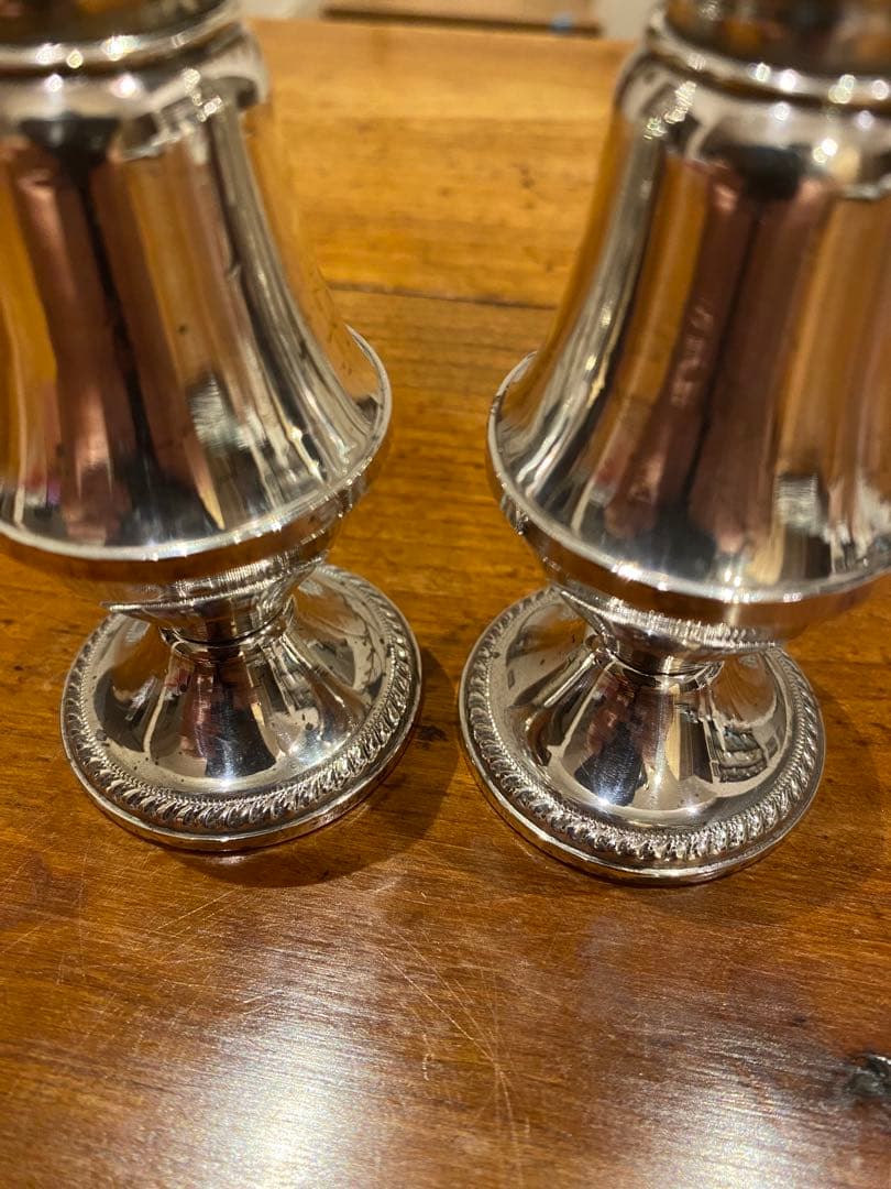 銀　スターリングシルバー　ソルト&ペッパー容器　コンディメント 2個セット