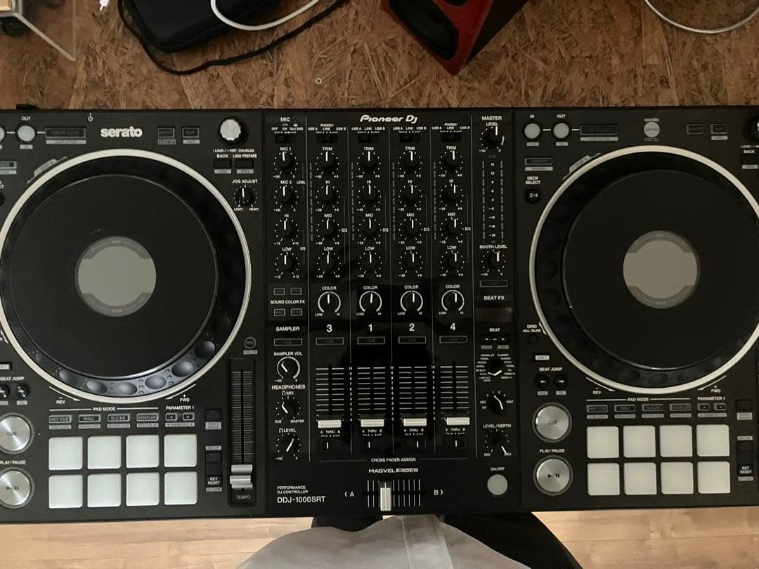 PioneerDDJ-1000SRT DJコントローラーバック　デッキセーバー付