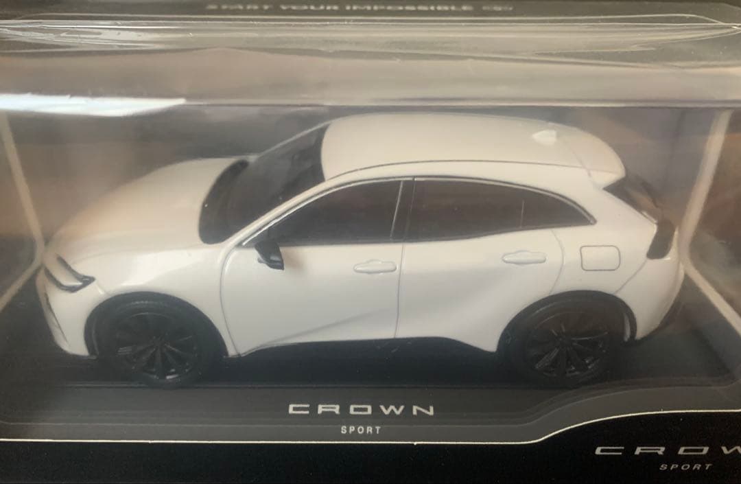 CROWN SPORT ミニカー 1/30 プレシャスホワイトパール