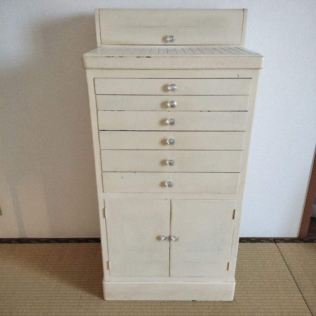 アンティークの引き出し収納棚　Siettela