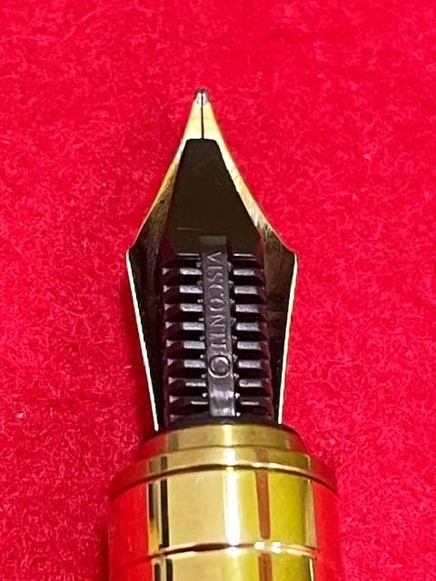 ほぼ未使用 ヴィスコンティ 万年筆 F ゴッホ 小説を読む人 インク付 即送