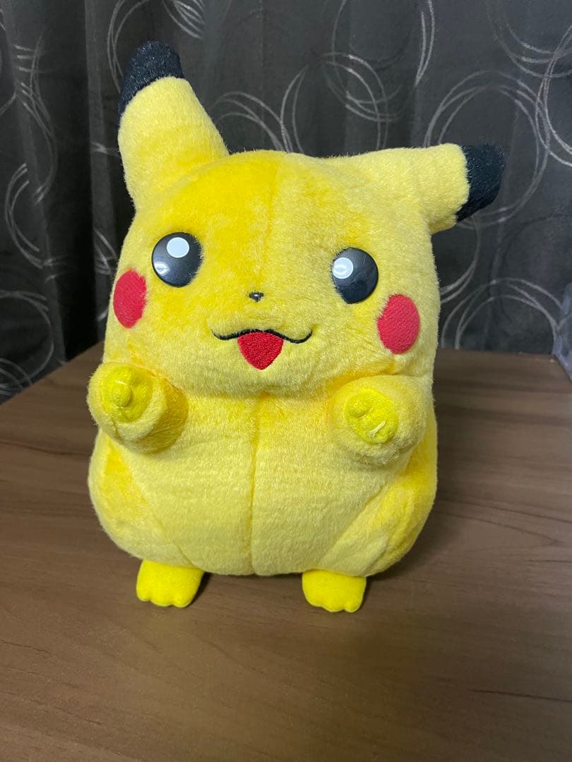 初期　ピカチュウ　TOMY おしゃべりぬいぐるみ
