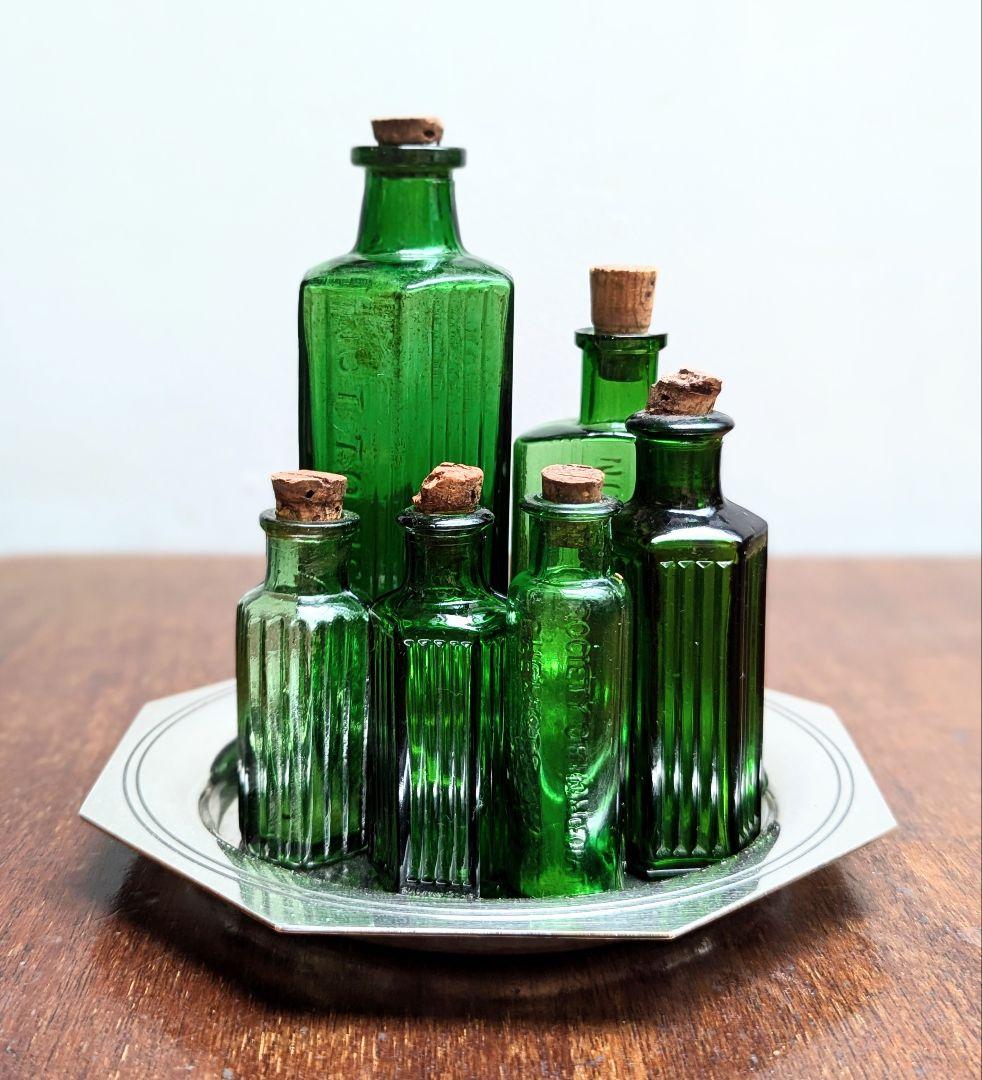 イギリスアンティーク 六角薬瓶 2本セットグリーン メディスンボトル 時代差あり