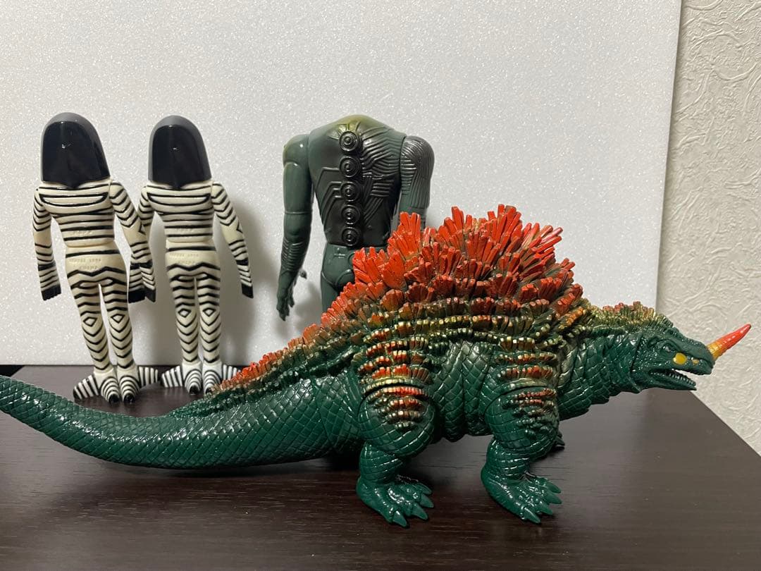 ウルトラマンパワード怪獣・宇宙人16体セット（色違いダダ含む）+おまけ