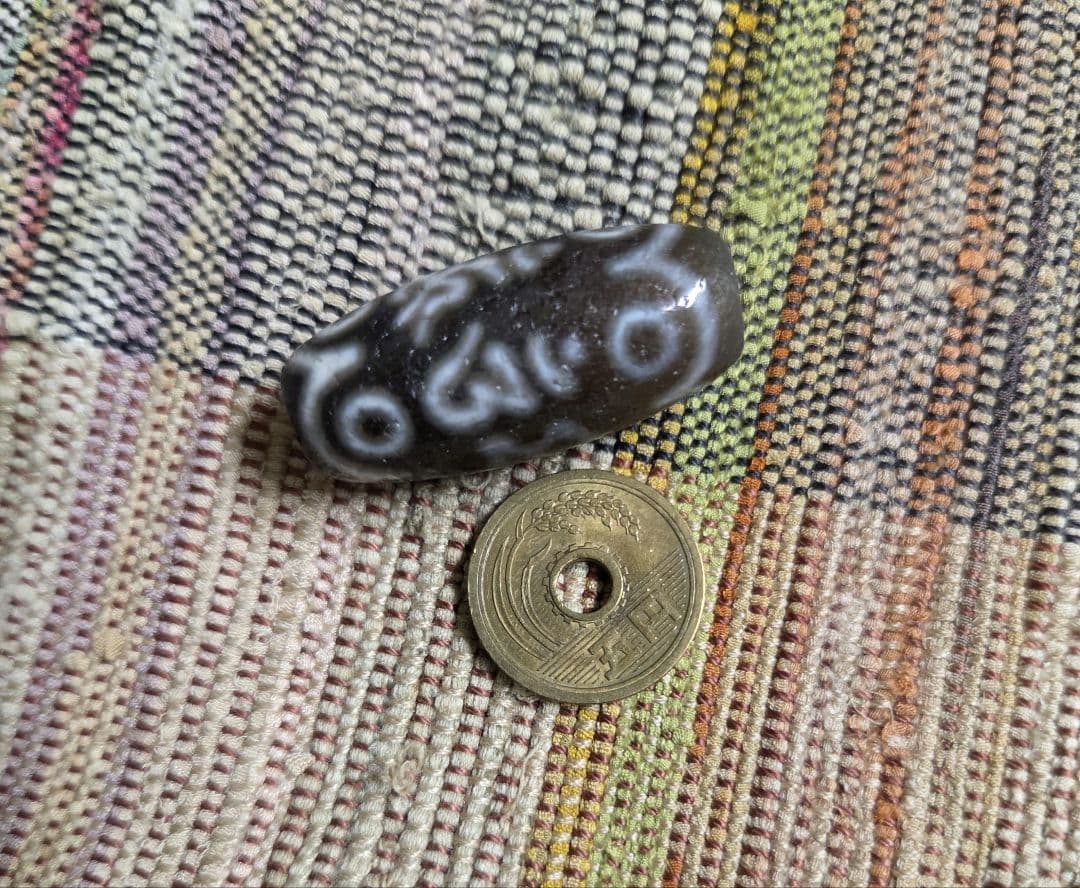876　天珠　 八眼六字真言天珠　梵字　貴重　珍品　dzibeads！