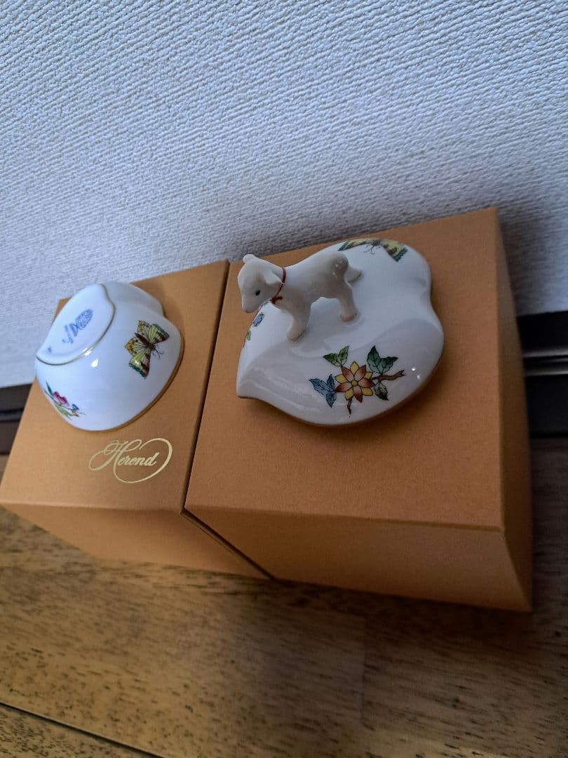 (お値下)　新品　Herend 陶磁器 　ひつじ 　ヴィクトリア　ボンボニエール