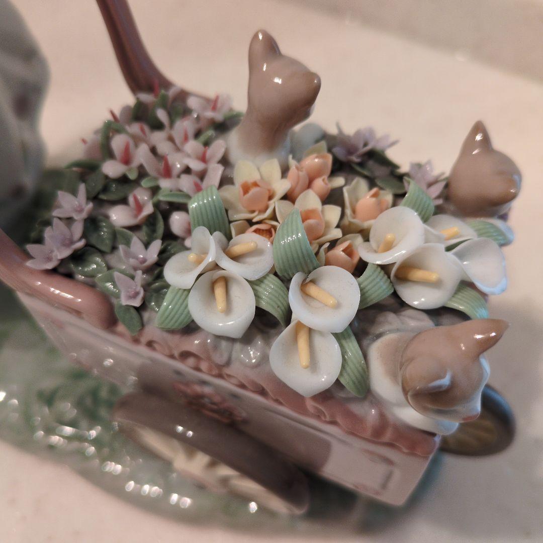 【希少】Lladro　リヤドロ　女性　猫　花　花籠　麦わら帽子