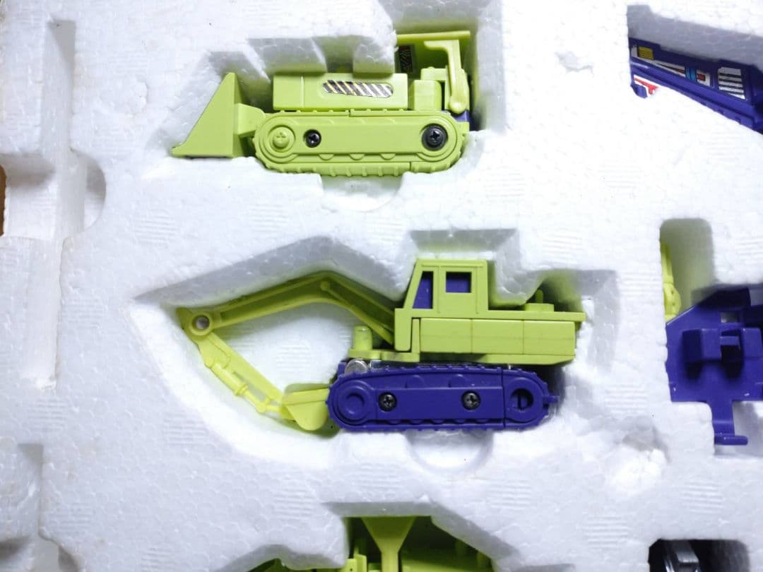 復刻版ではありません!激レア中古品トランスフォーマービルドロン巨人兵デバスター