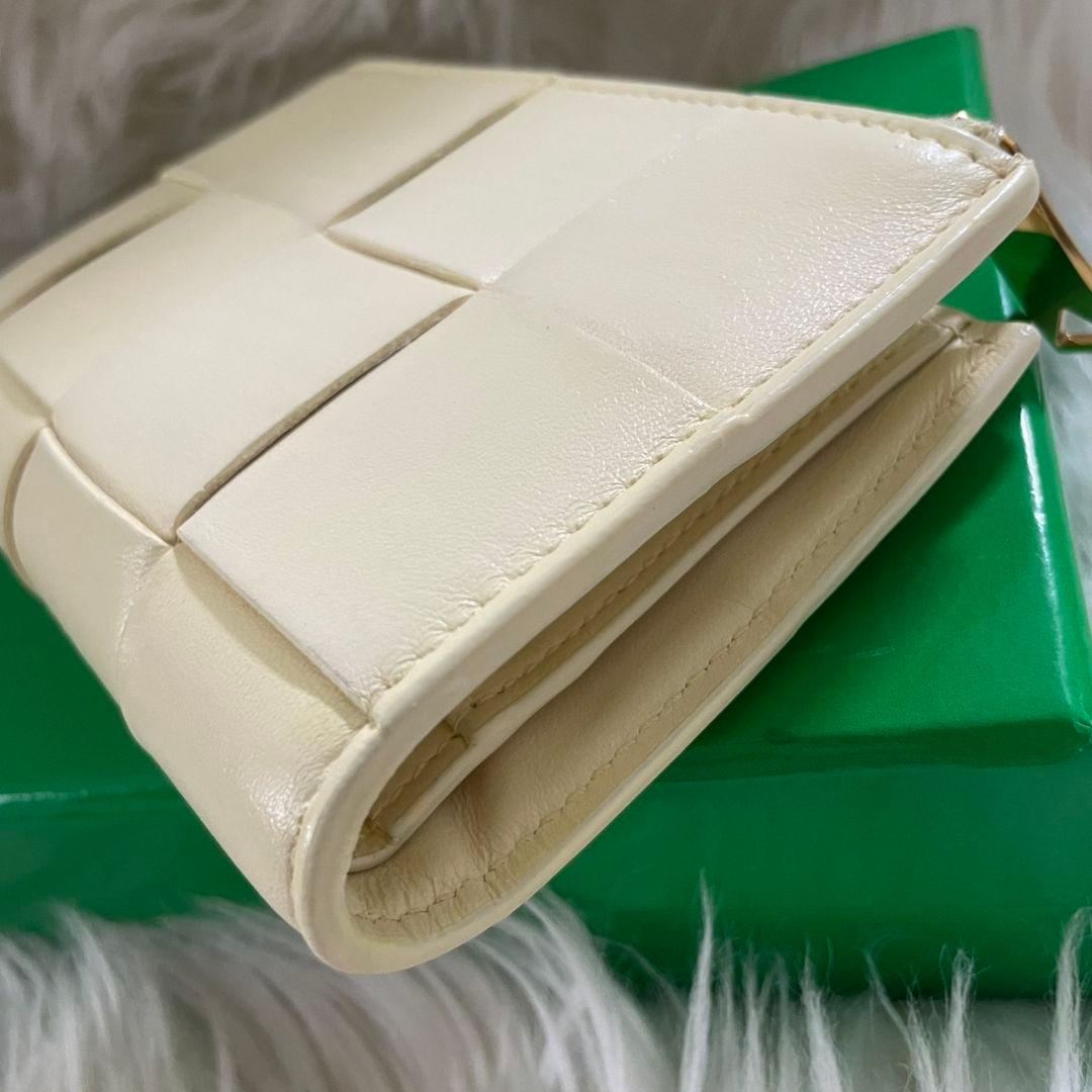 ボッテガヴェネタ カセット マキシ イントレチャート 二つ折り 財布 イエロー