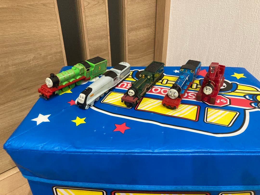 トミカセット スクールバス収納付き