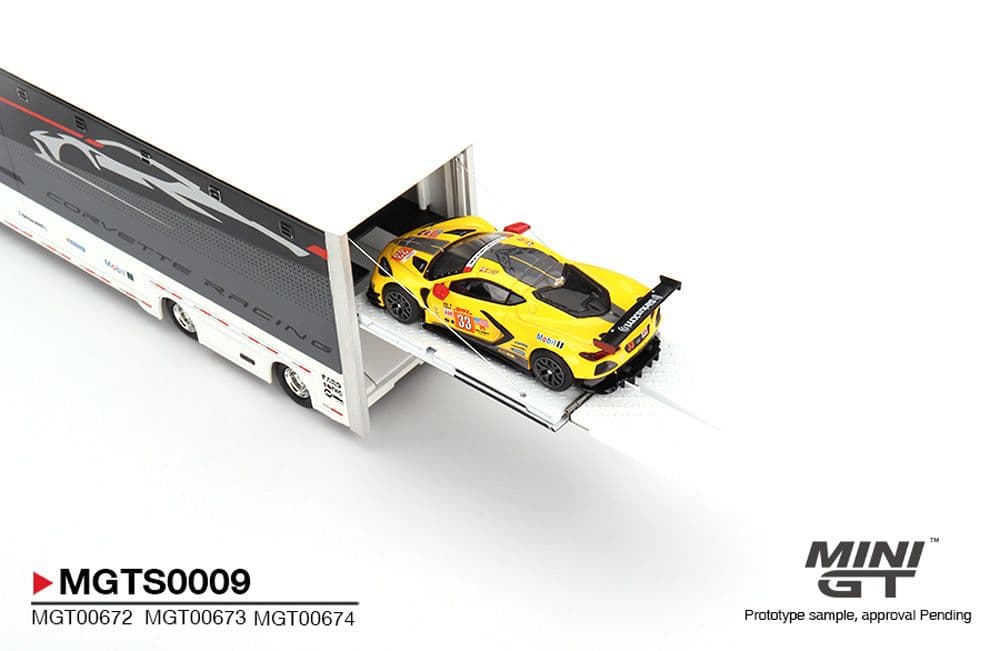 MINI GT コルベット・レーシング C8.R トランスポーターセット