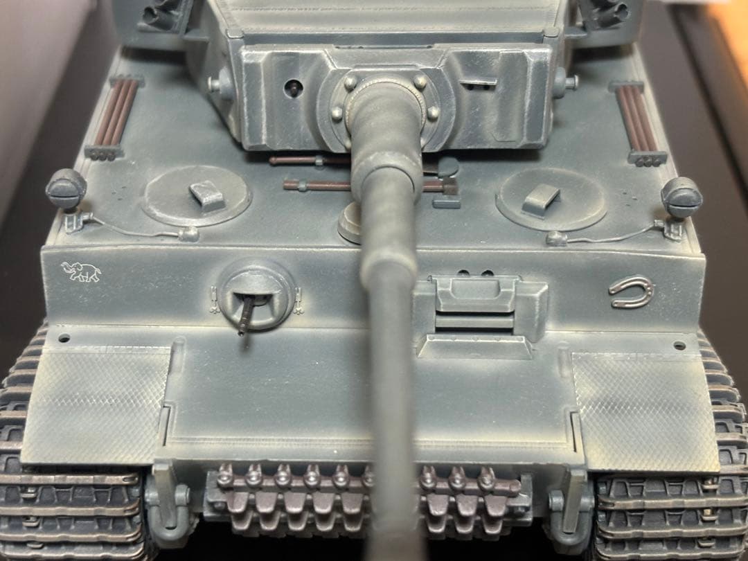 ドラゴン 1/35 ティーガーI 極初期型 第502重戦車大隊所属 100号車