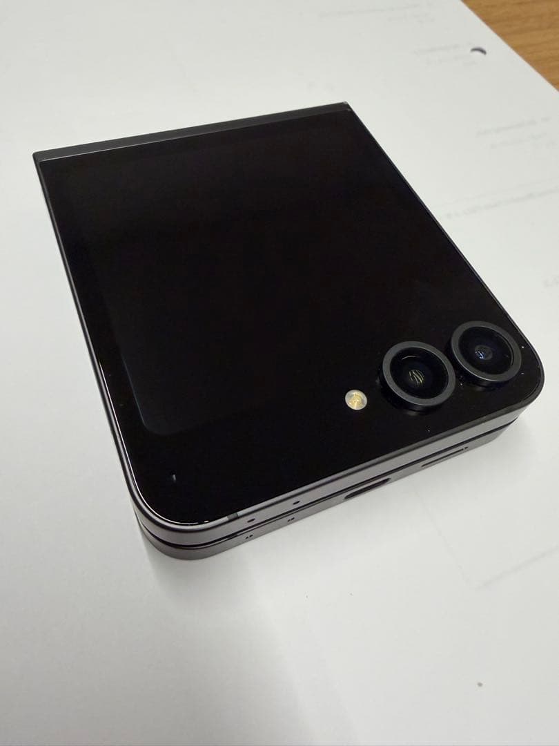 Samsung Galaxy Z Flip6 黒　256GB
