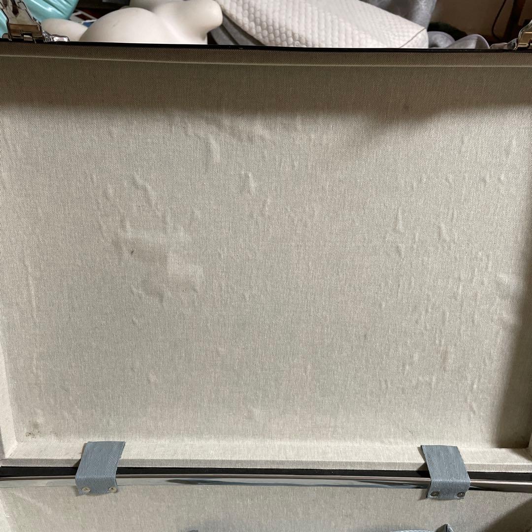 ［美品］グローブトロッター　オリジナル　キャリーケース　ベルト付　機内持ち込み