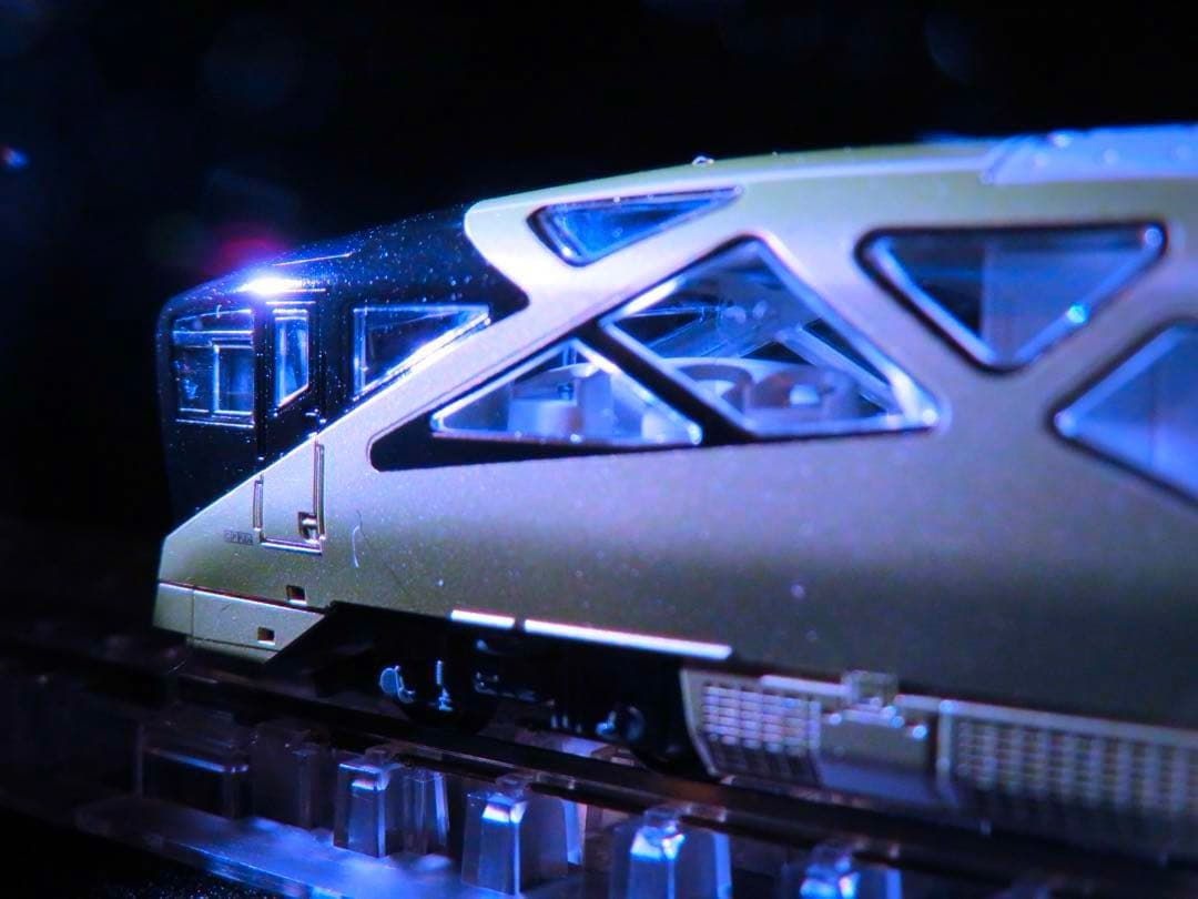 KATO E001形 TRAIN SUITE 四季島(全車室内灯付) 【新品】