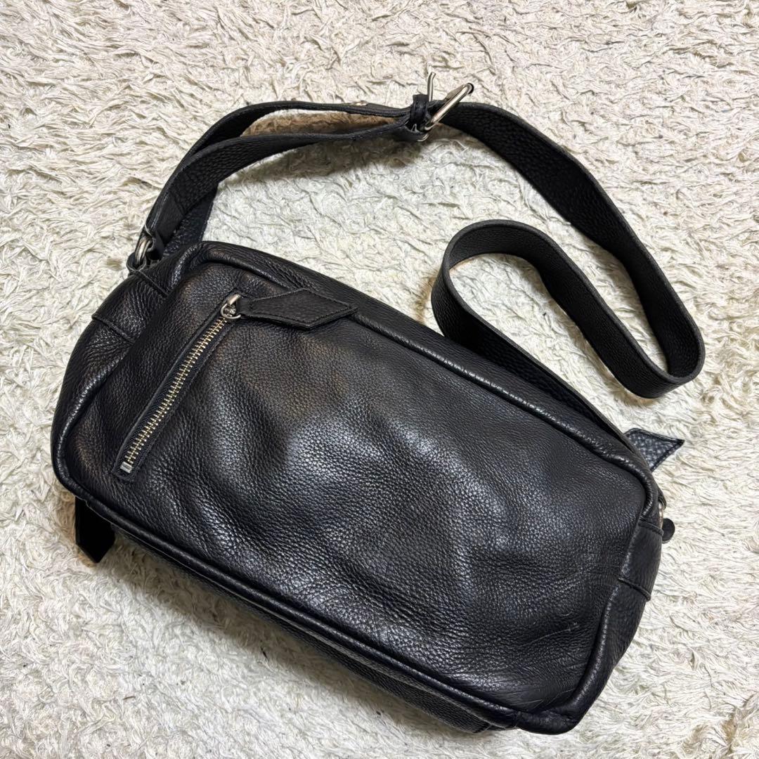 【美品】 ヴィヴィアンウエストウッド ショルダーバッグ レザー 黒 オーブ