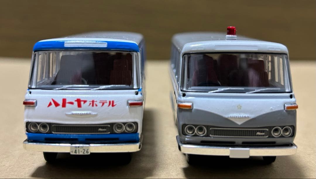 トミカリミテッドヴィンテージネオ ニッサン シビリアン　2台セット