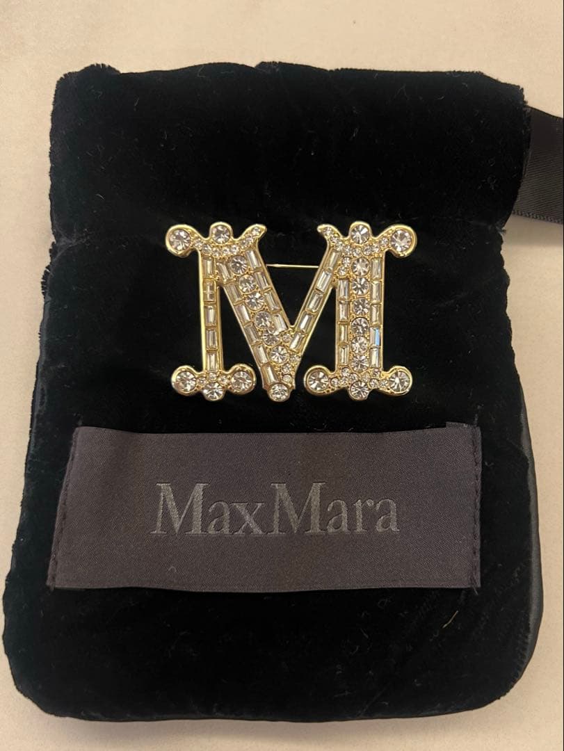 MAX MARA クリスタル ブローチ OPホワイト