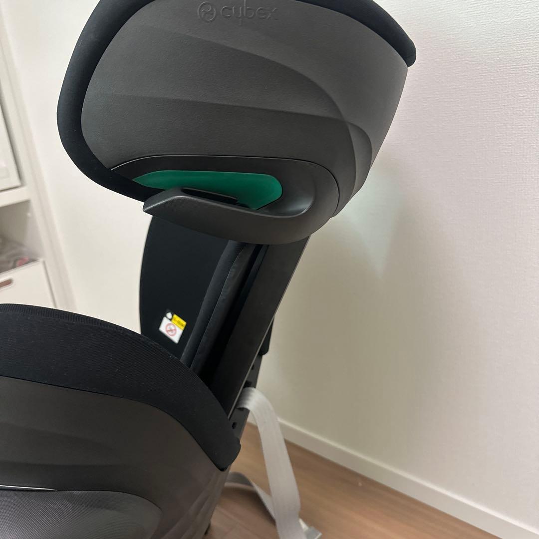 cybex 車用チャイルドシート 保護マット付き⭐︎