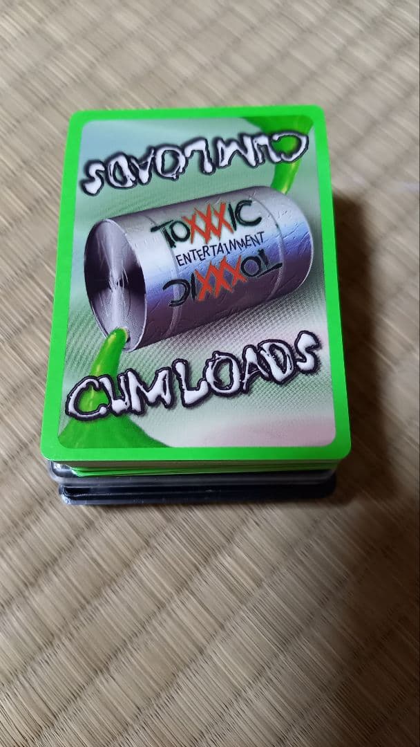 Toxic Cum Loads トランプ