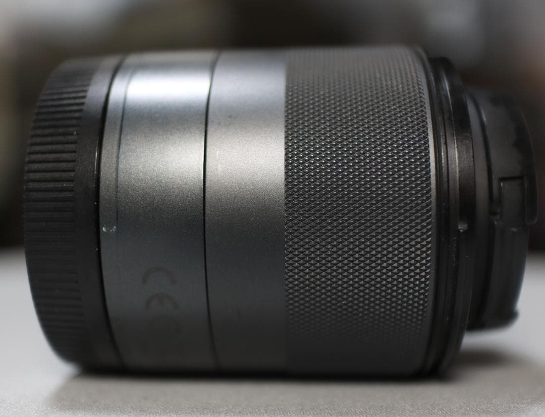 ef-m 32mm f1.4 stm 単焦点レンズ　レンズフード有 おまけ有り