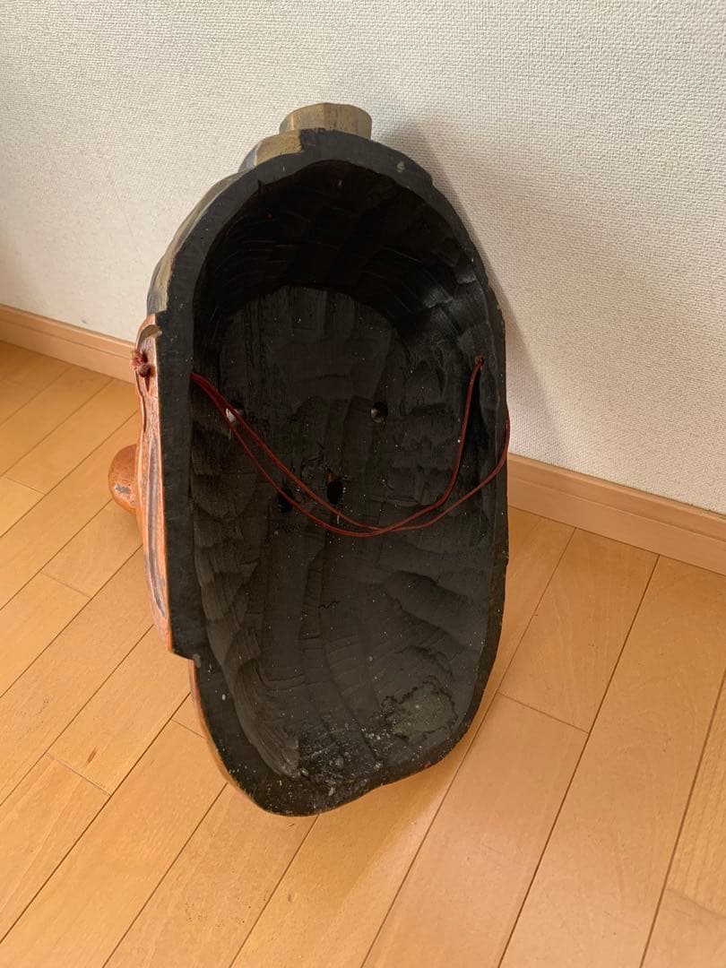 特大サイズの壁掛け　木製　天狗　漆塗 縁起物 天狗