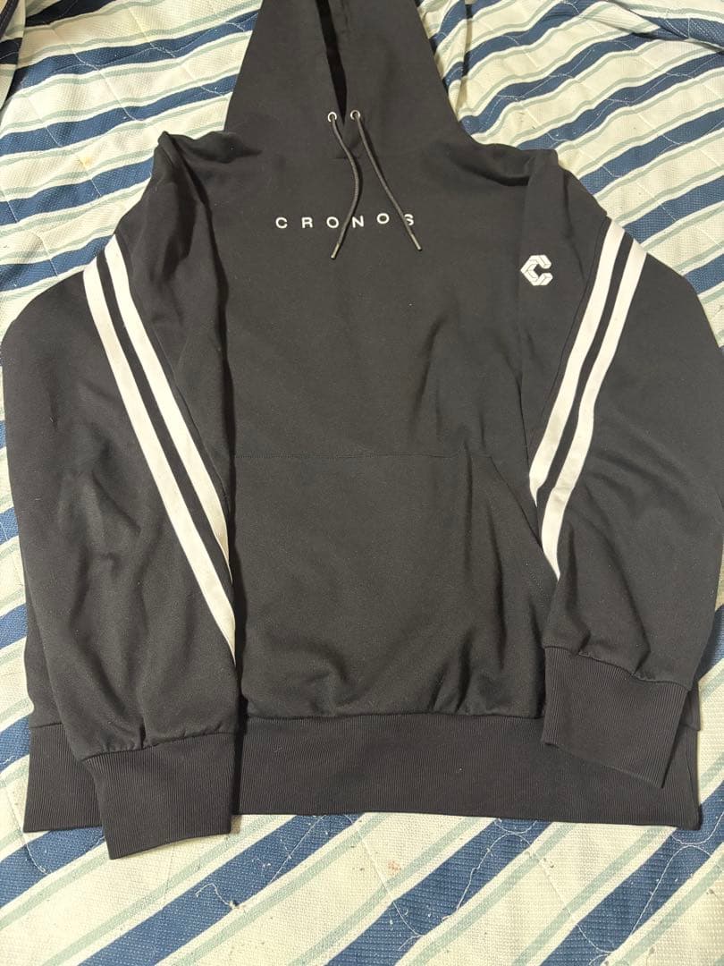 CRONOS ブラックパーカー完売品