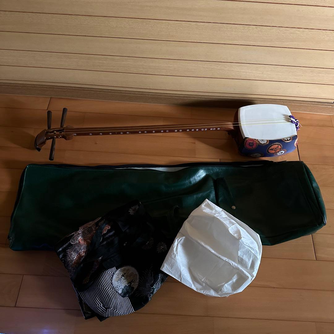 三味線本体 細棹　ソフトケース付き　秋田三味線　長唄等　３弦
