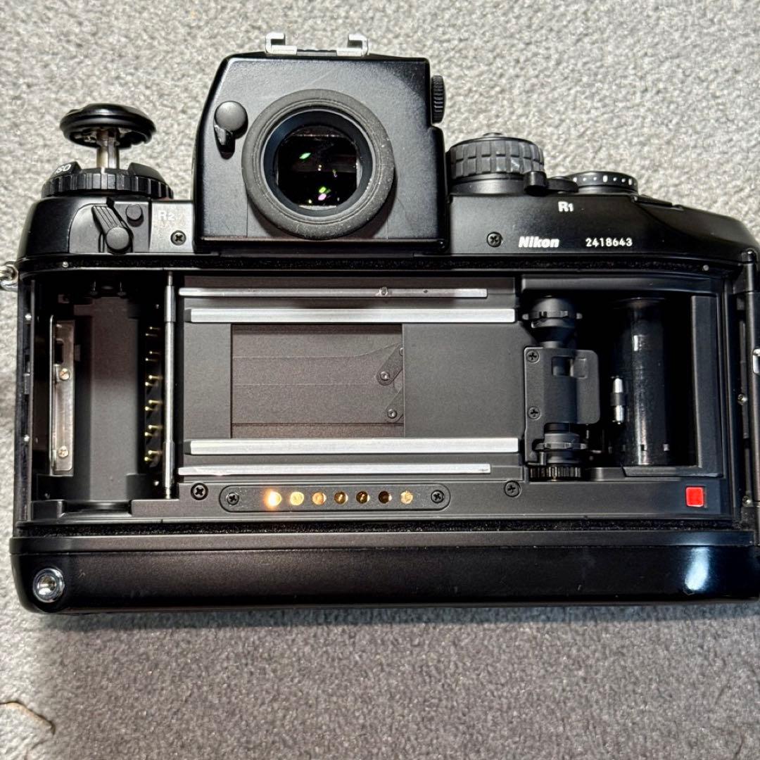 ☆名機 フィルムカメラ Nikon F4 本体のみ