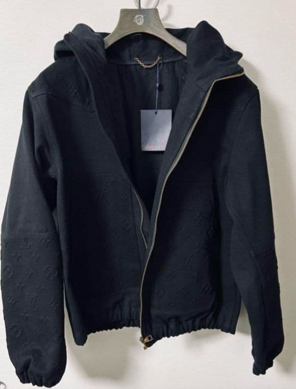 限定　ルイヴィトン　デニムジャケット　フーディパーカー