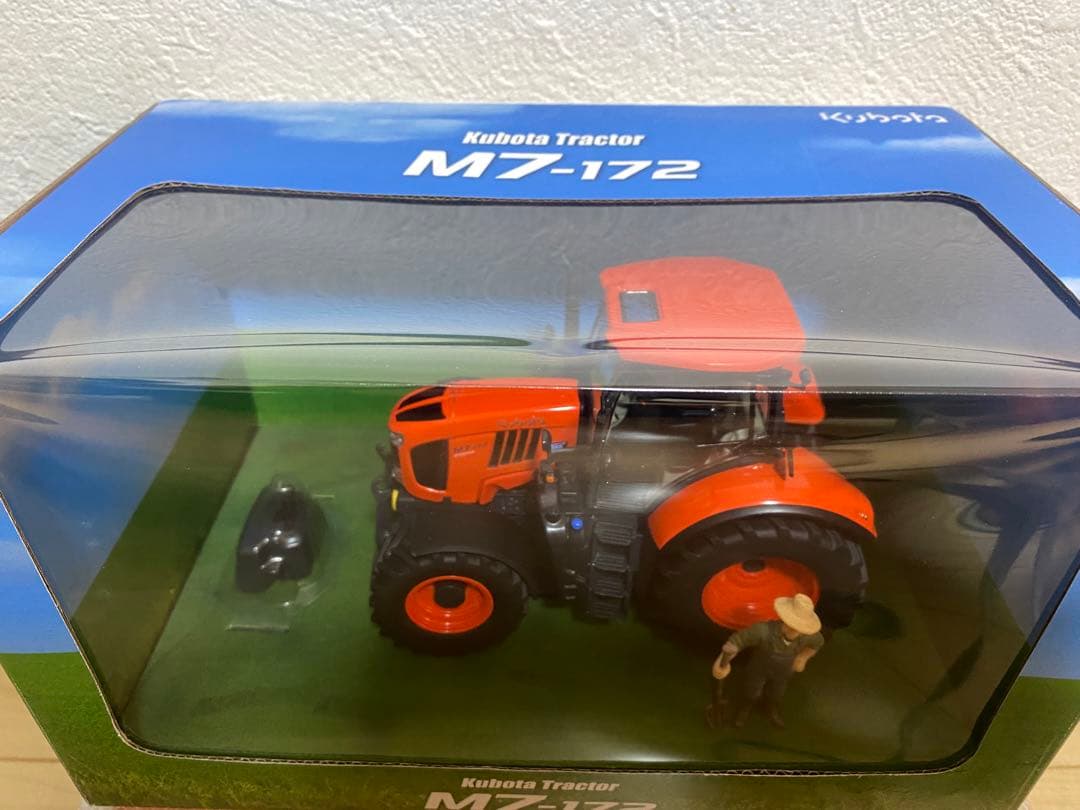 クボタトラクターM7-172ミニチュア　ジオラマ仕様