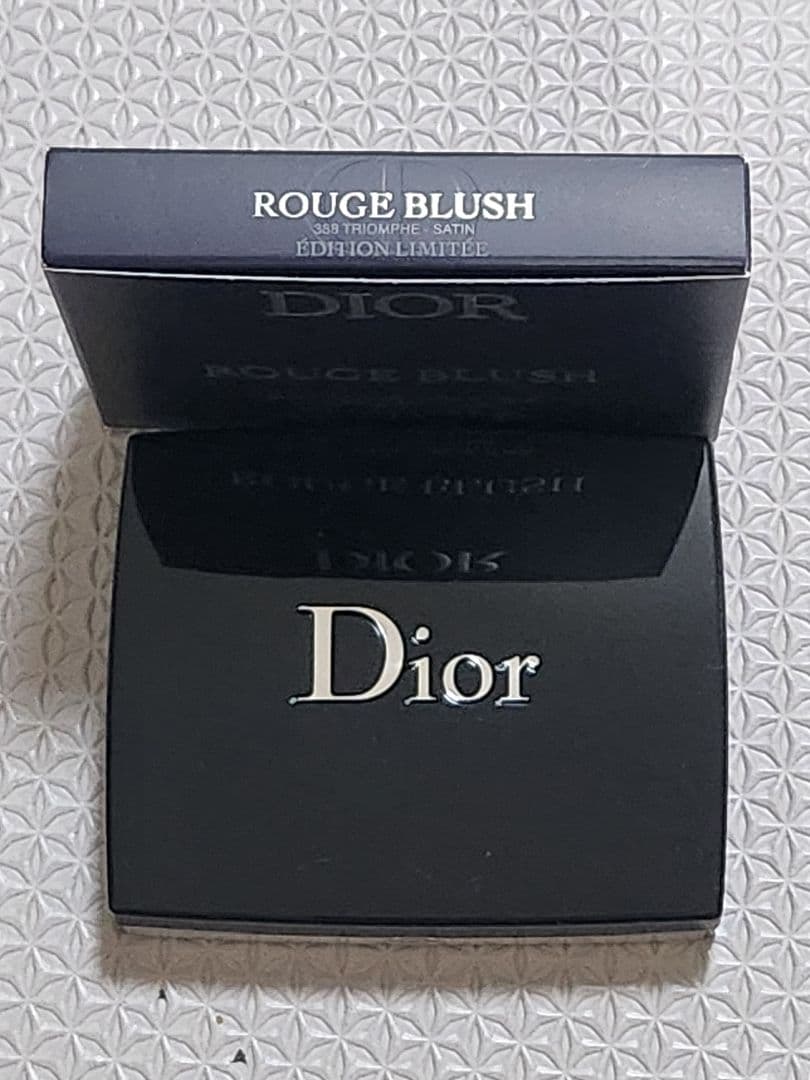 【新品未使用】伊勢丹限定色　ディオールスキン ルージュ ブラッシュ 388