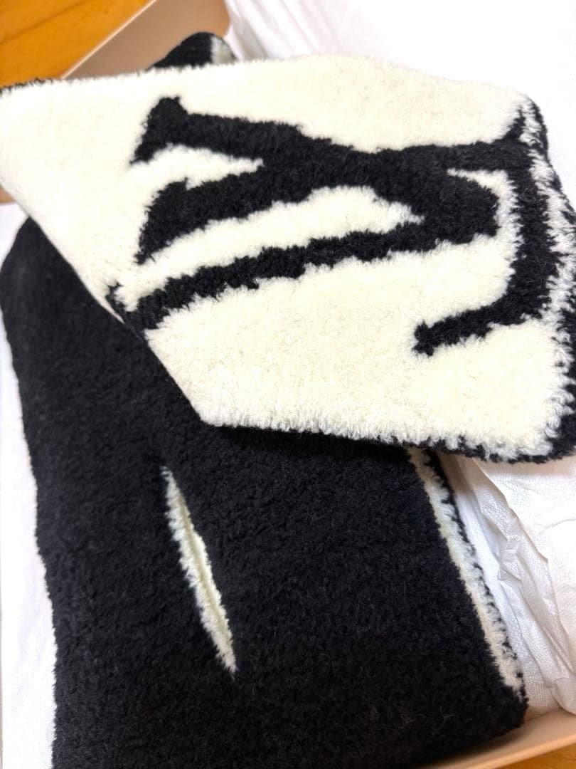 新品未使用♪ ラップオーバー式♪2WAY型マフラー.コンフィー　M79399