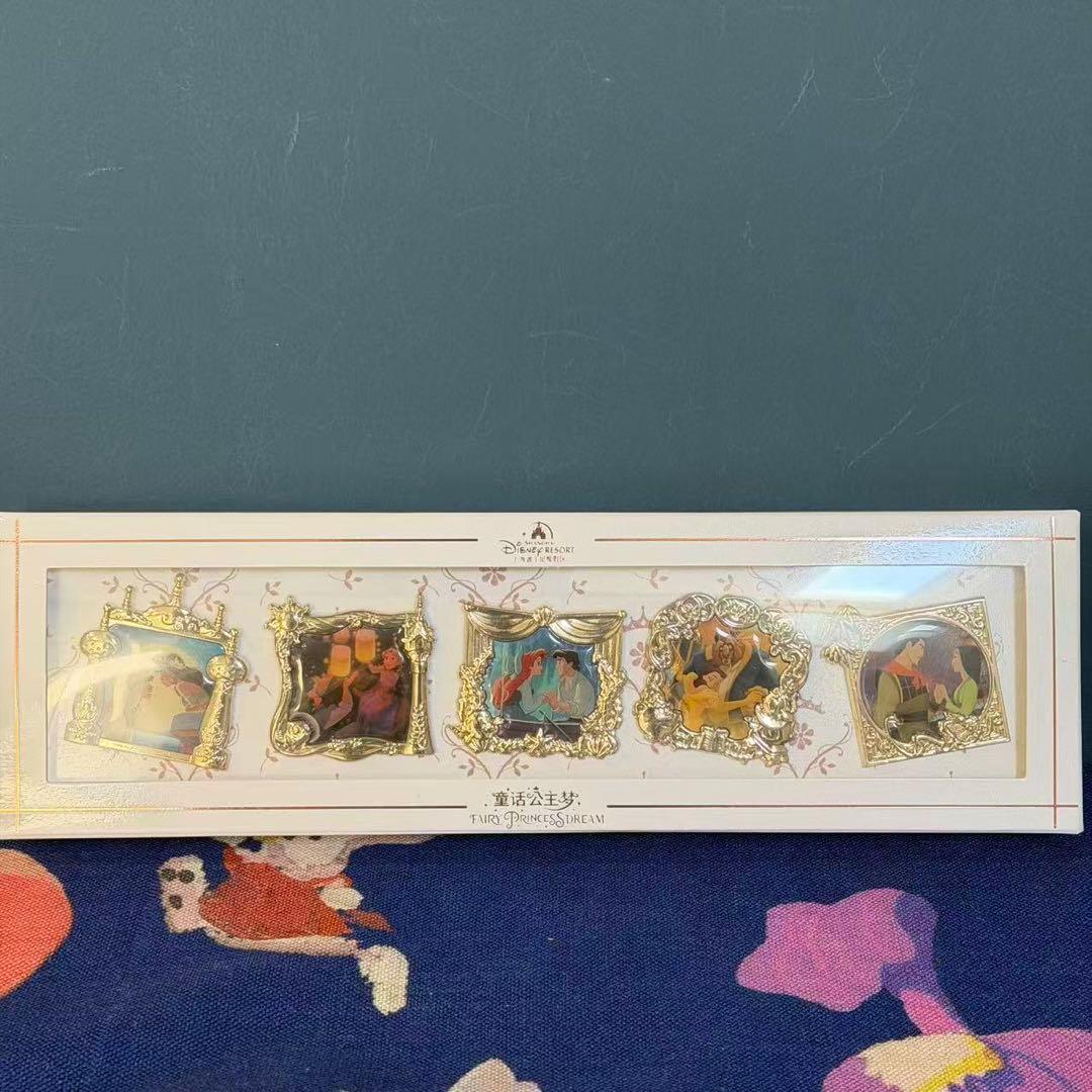 プリンセス　ピンバッジセット