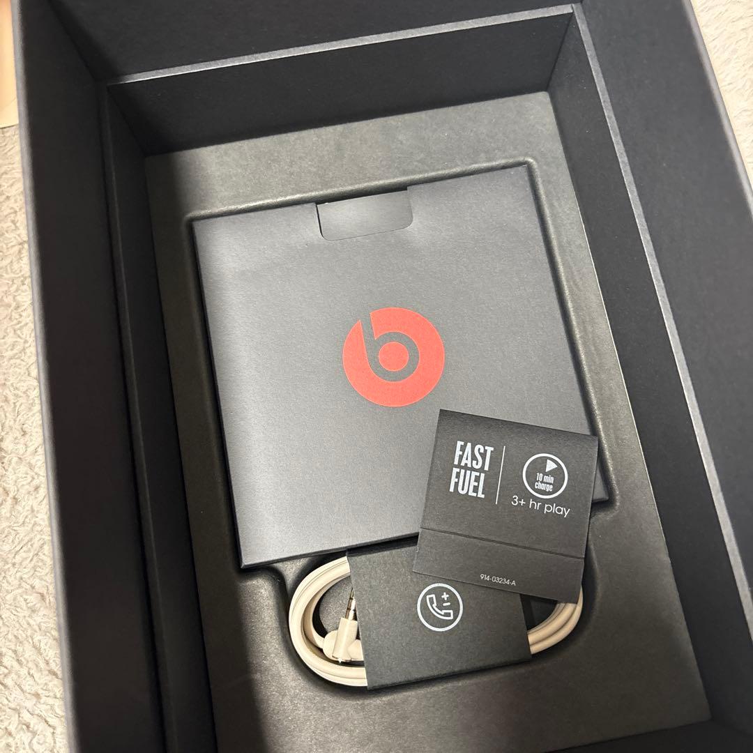 Beats Studio3 Wireless カモフラージュ（迷彩柄）