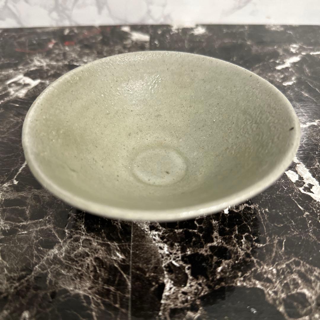 高麗青瓷、茶碗。　　無傷、箱。
