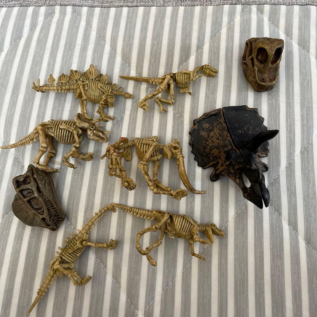 恐竜　フィギュア　おもちゃ　最終価格