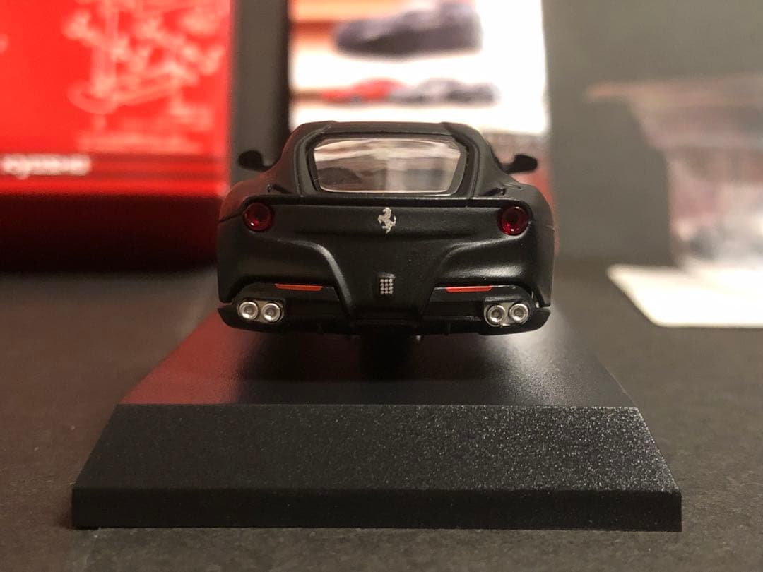 京商 1/64 フェラーリ F12 ベルリネッタ シークレット　マットブラック