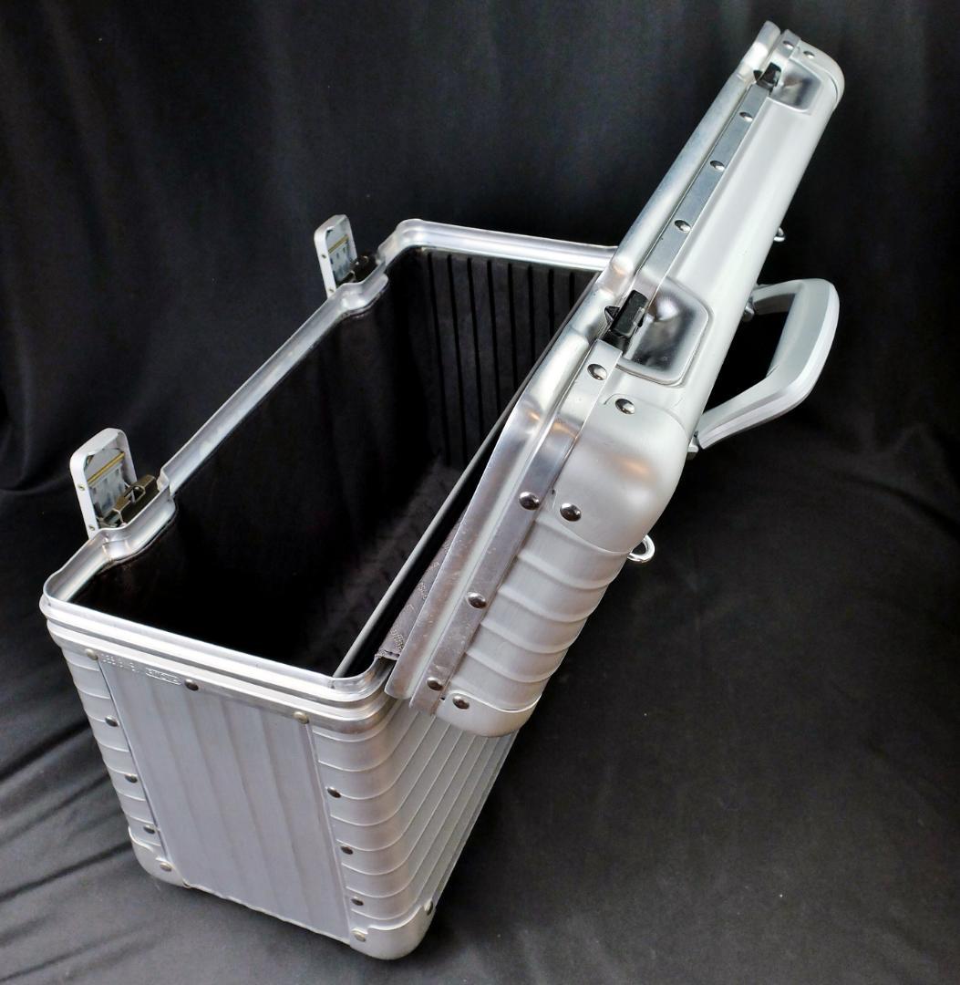 リモワ 940.31 トパーズ『Lufthansa』ALパイロットケース29L