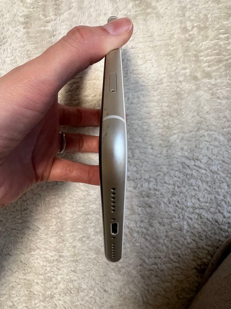 iPhone 11 64GB シルバー　本体