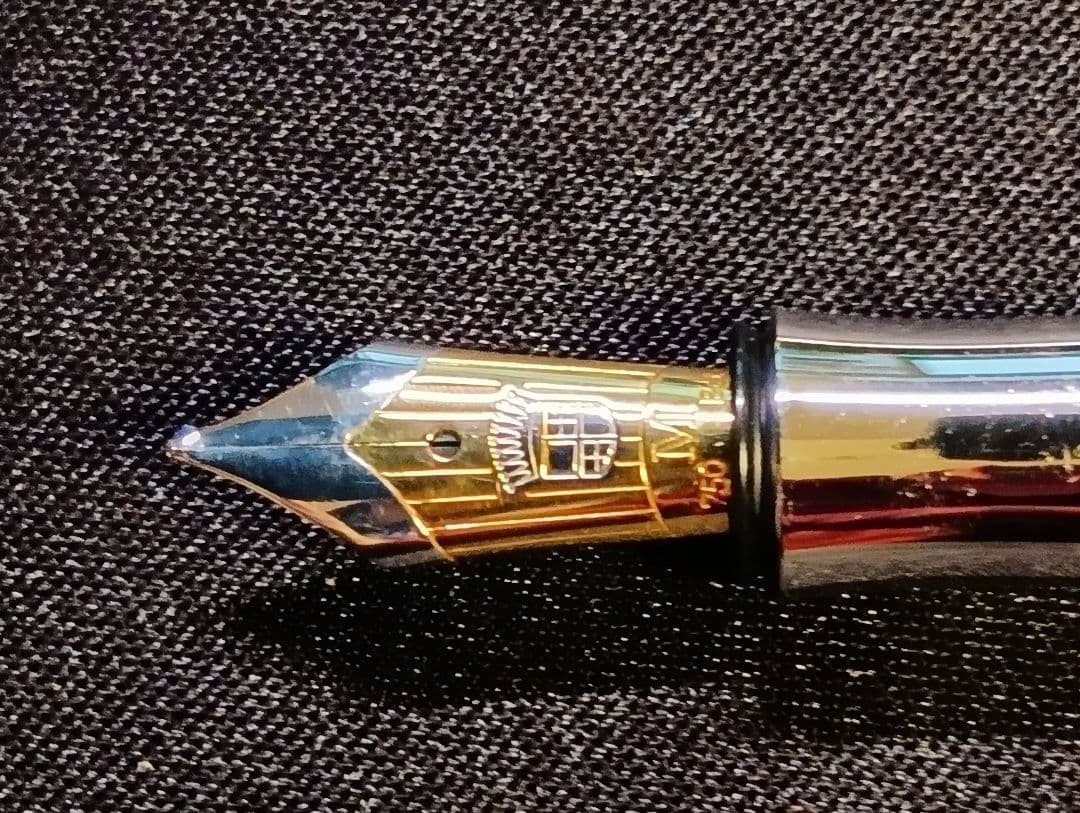 ファーバーカステル　クラシック　ペルナンブコ　旧ロゴ　万年筆　字幅М